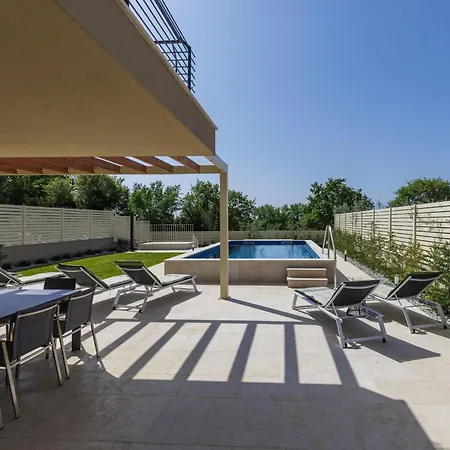 Avona By Interhome Tar-Vabriga