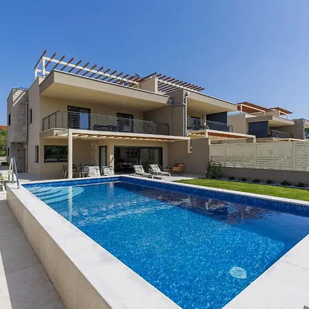 بيت للعطل Avona By Interhome